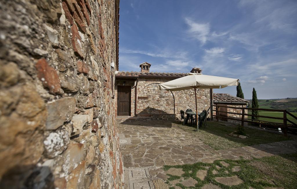 Agriturismo Il Torrione Lecchi ภายนอก รูปภาพ