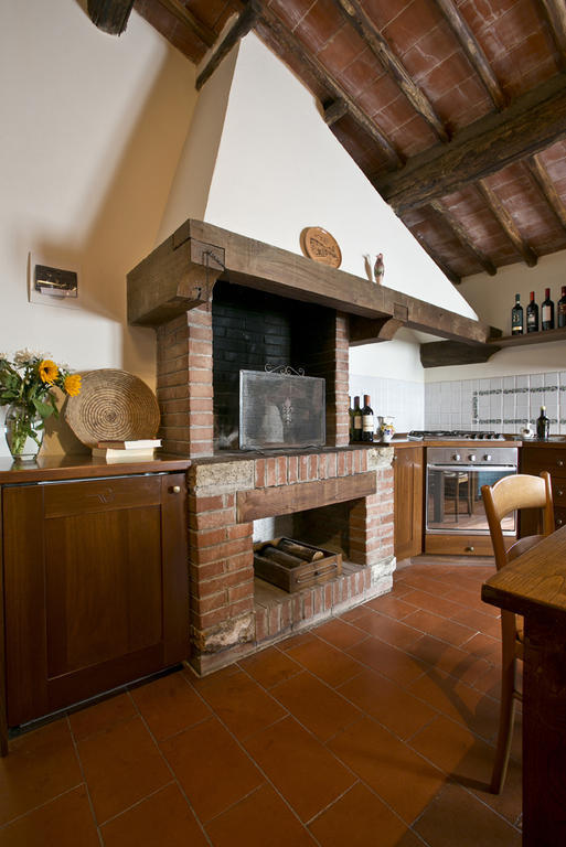 Agriturismo Il Torrione Lecchi ภายนอก รูปภาพ